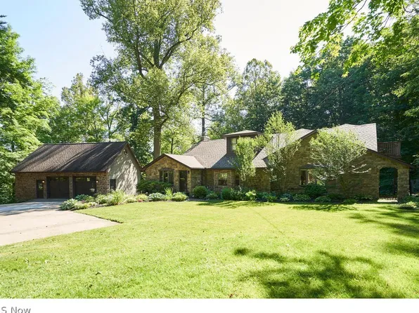 1123 S Hametown Rd, Akron, OH 44321