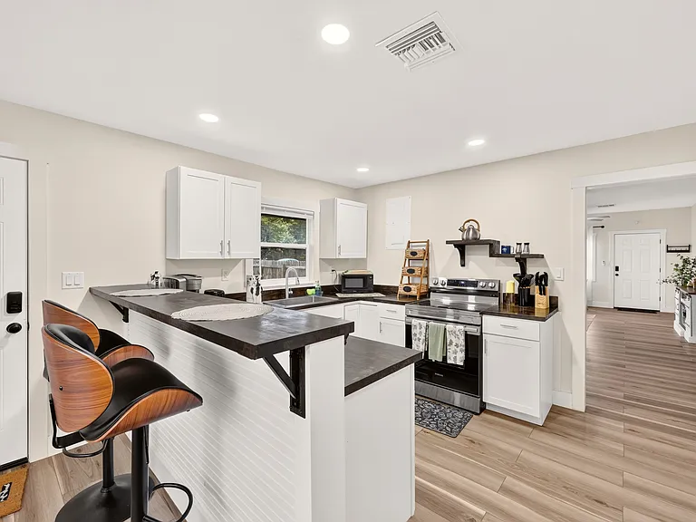 705 NW 64th Pl — Photo 33