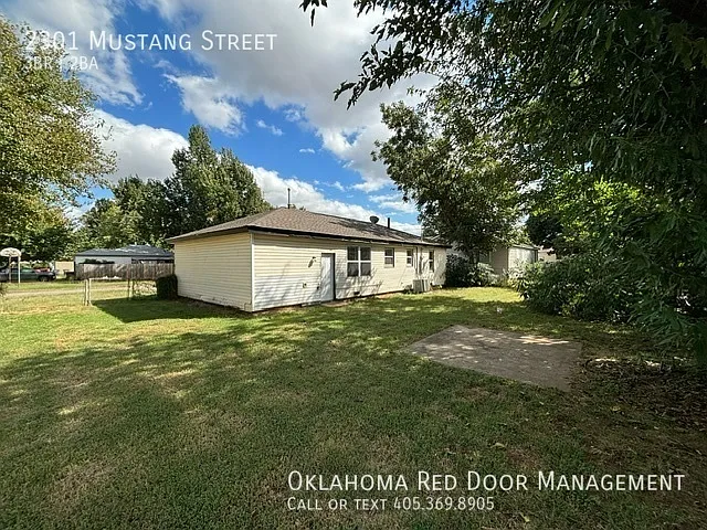 2301 Mustang St — Photo 8