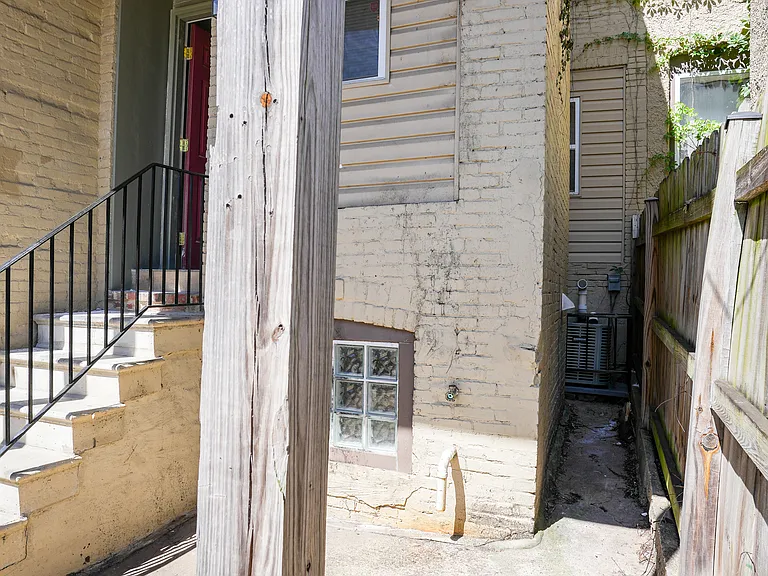 15 N Monroe St — Photo 16