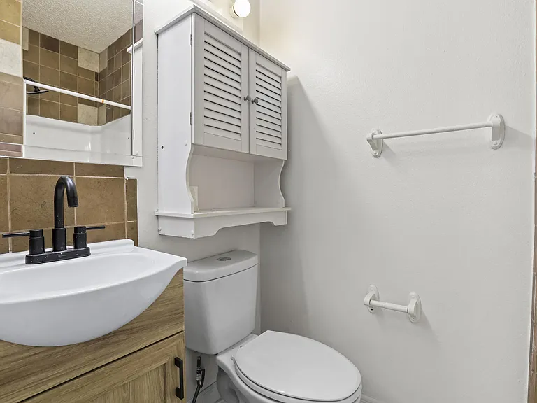 4026 SW Kallen St #B — Photo 7