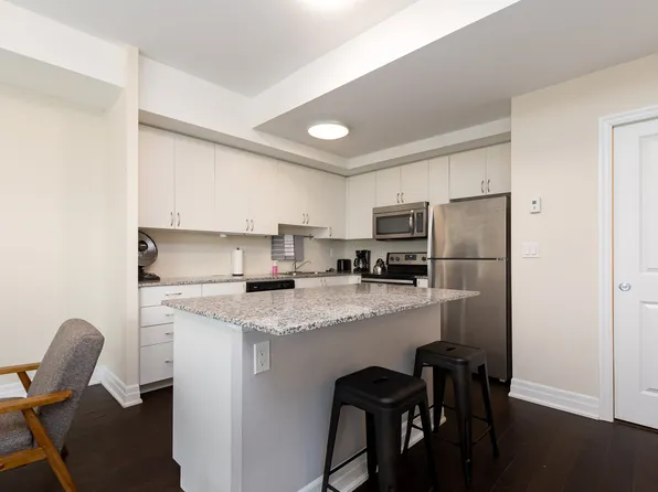 Wallace Walk - 380 Wallace Avenue