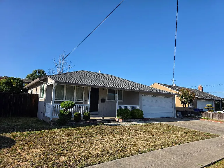 3916 Monterey Blvd — Photo 1