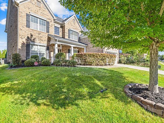 3rd image of 2808 Twinberry Ln