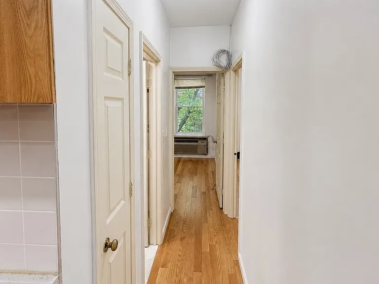 74 Tyler St #C — Photo 7