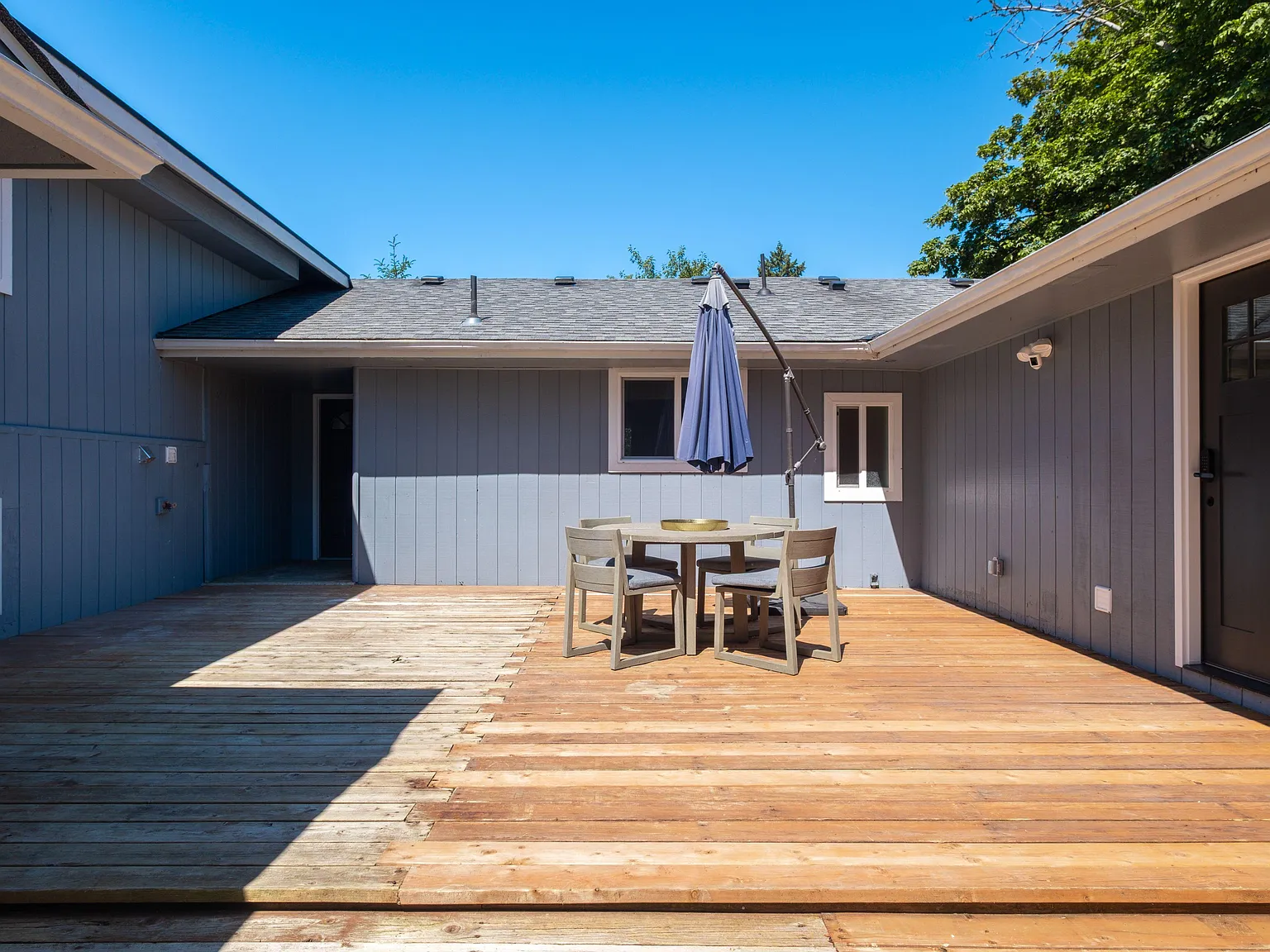 4 bed, 2.0 bath, 1700 sqft, $1,455 — Photo 3