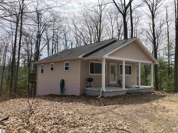 5388 Elk Dr, Rose City, MI 48654