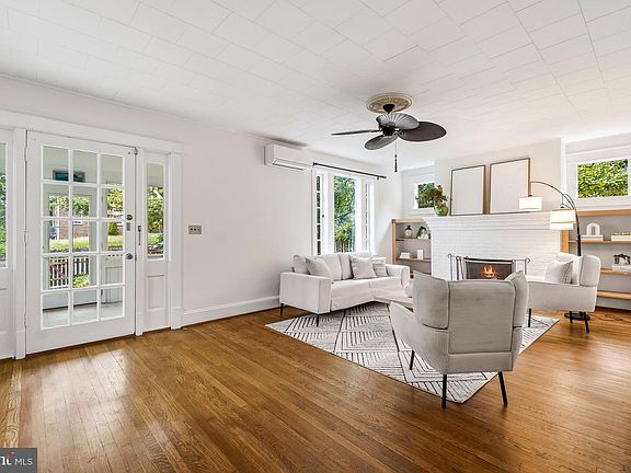 4th image of 6707 6th St NW