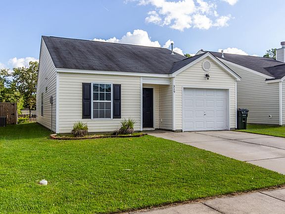 3rd image of 319 Salkahatchie St