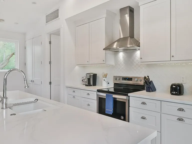 310 Rimrock Rd — Photo 15