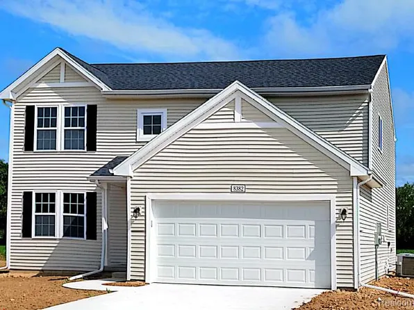 8382 Majestic Blvd, Fowlerville, MI 48836