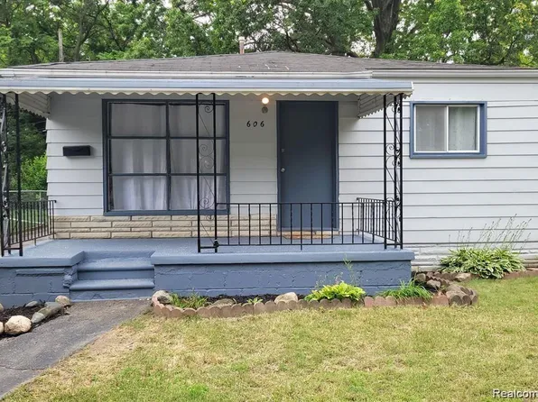 606 E Milton Ave, Hazel Park, MI 48030