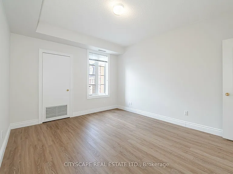 3351 Cawthra Rd #321 — Photo 21