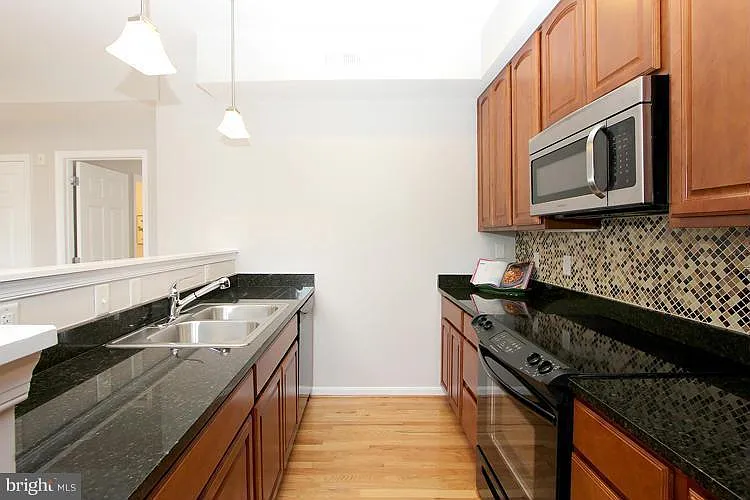 610 Irving St NW #201 — Photo 9