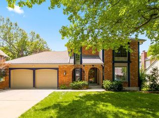 11607 W 101st St, Overland Park, KS 66214