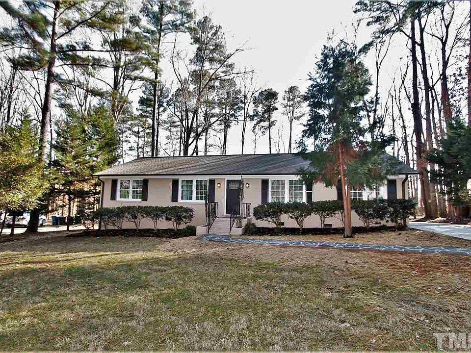 1st image of 118 Landsbury Dr