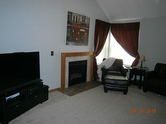 4th image of 3176 Cumberland Woods Dr