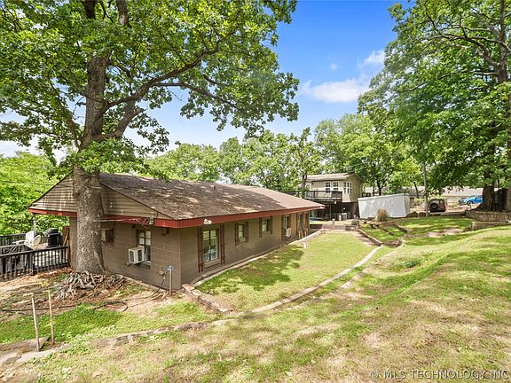 3rd image of 3192 W Hickory Hills Dr