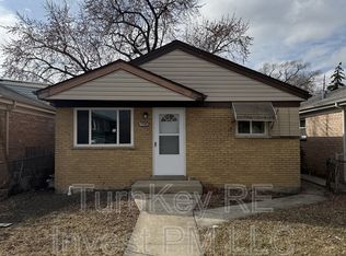 7732 S Lotus Ave, Burbank, IL 60459