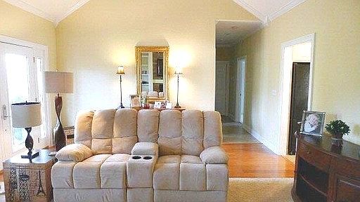 3rd image of 79 Fulwood Ct