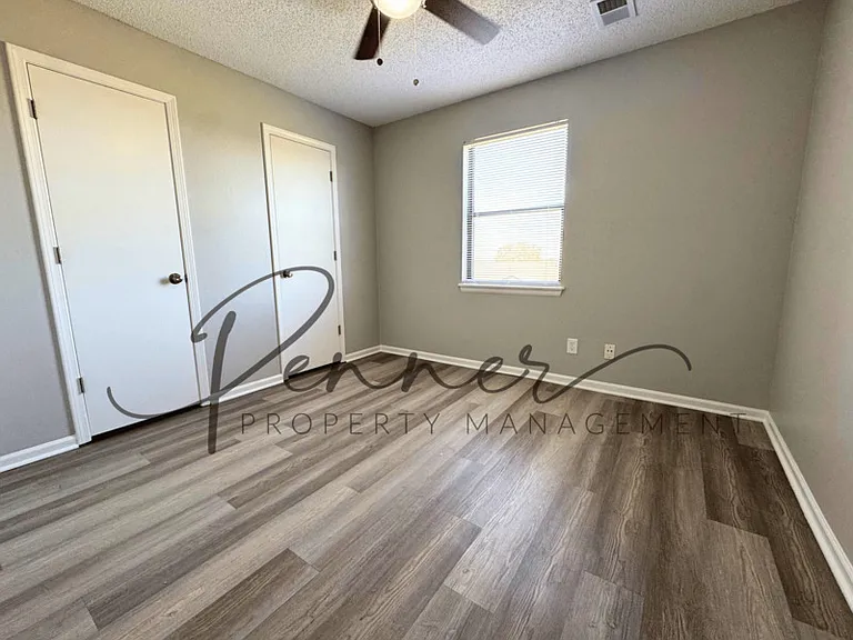 517 Sky Vue Dr #A — Photo 8