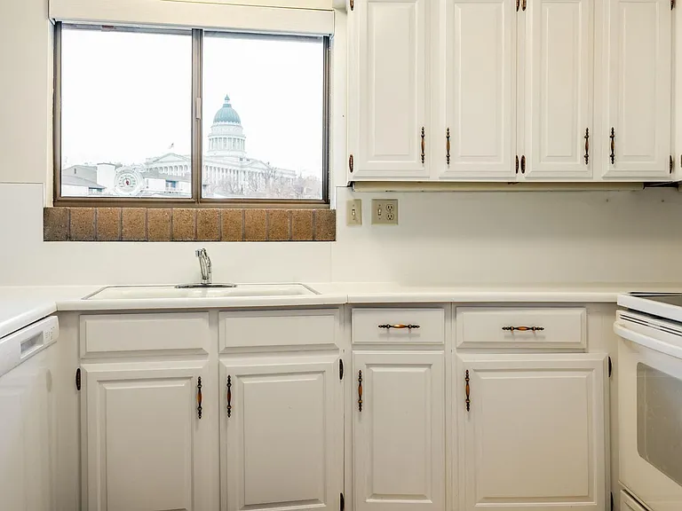 245 N Vine St #803 — Photo 11
