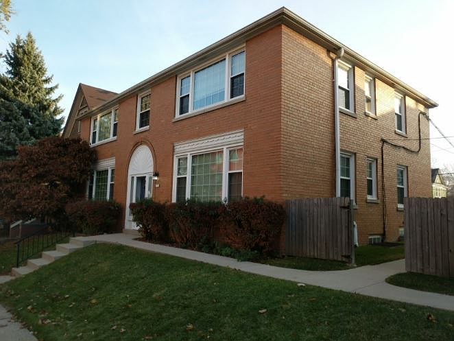 1st image of 2710 N Cramer St #11529496
