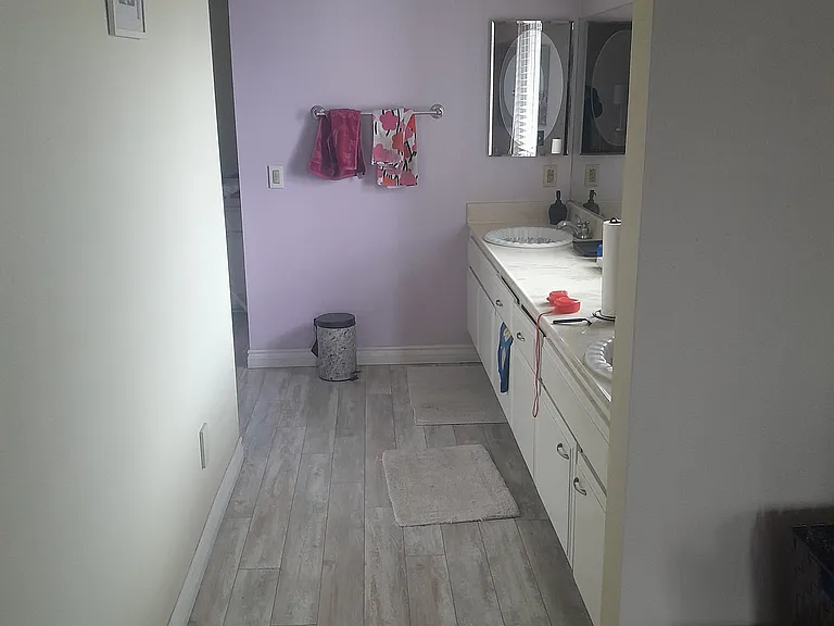 5599 Amadita Ln — Photo 11