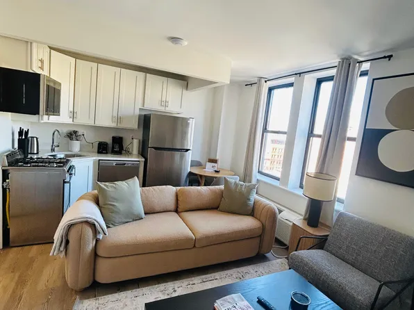 45 W 81st St, New York, NY