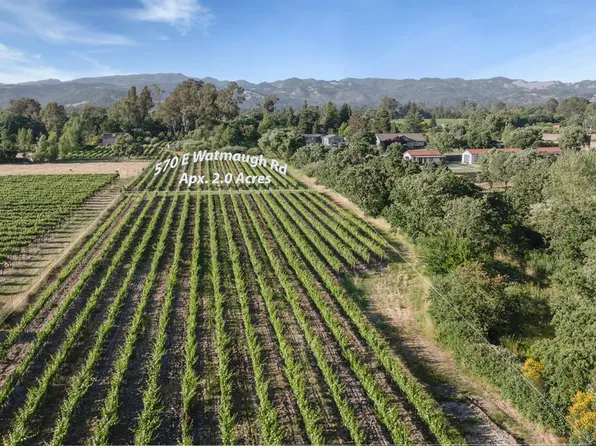 570 E Watmaugh Road, Sonoma, CA 95476