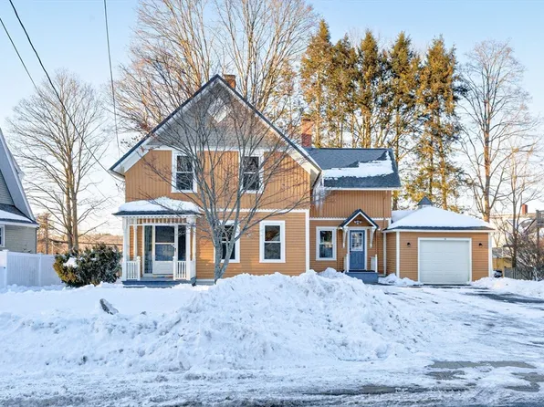 16 Maple St, Wilbraham, MA 01095