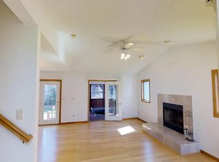 2016 Little Creek Ln, Iowa City, IA 52246
