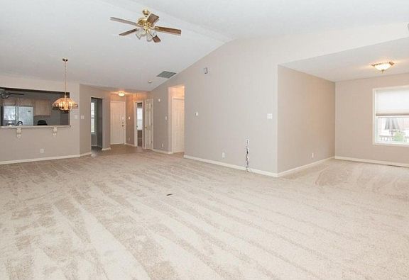 3rd image of 5635 Weymouth Dr