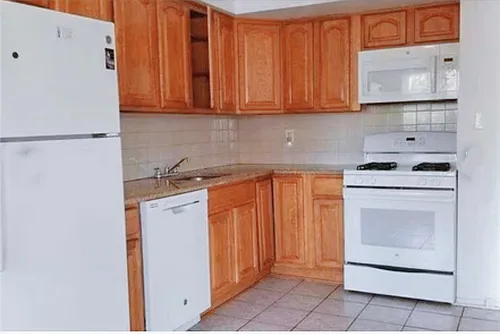 5922 Kissena Blvd #2 Photo 1