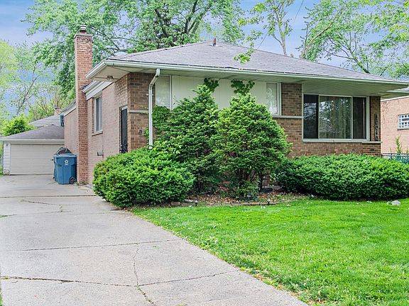 2nd image of 16040 Debbie Ln