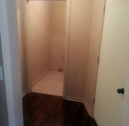 3rd image of 1018 Roanoke Dr