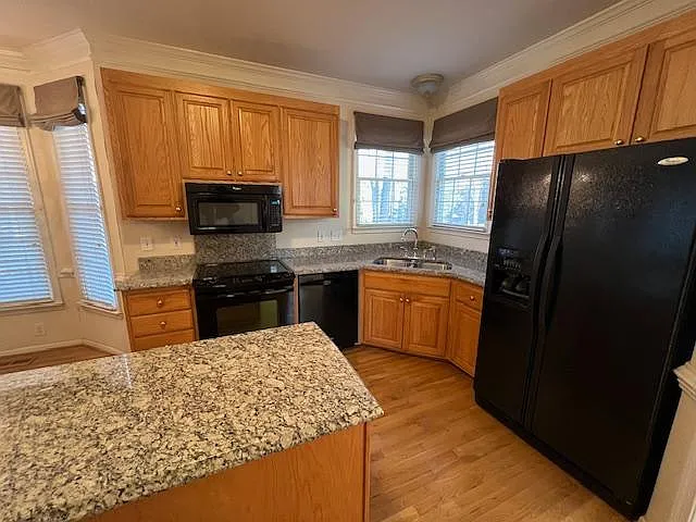 1304 Groveland Trl — Photo 29