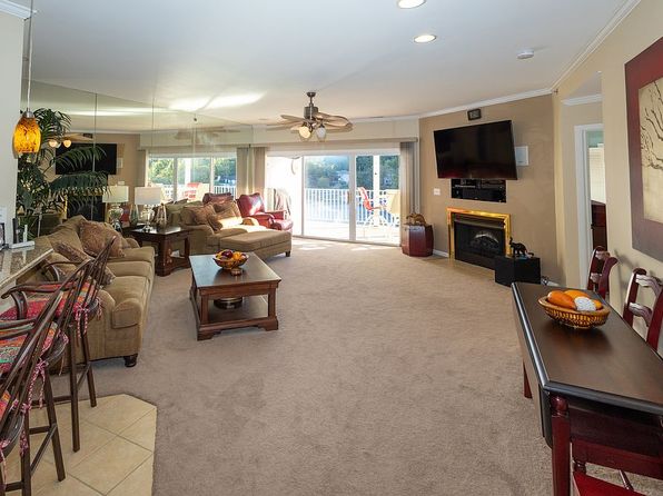 94 Port Royale Dr #4D