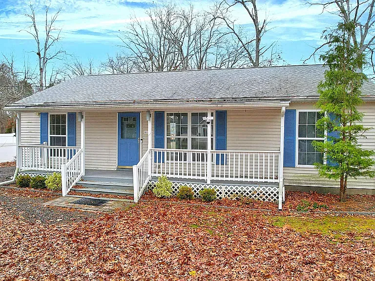 450 Redwood Ave — Photo 8