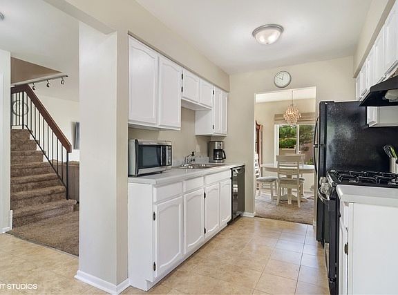 5th image of 265 E Forest Knoll Dr