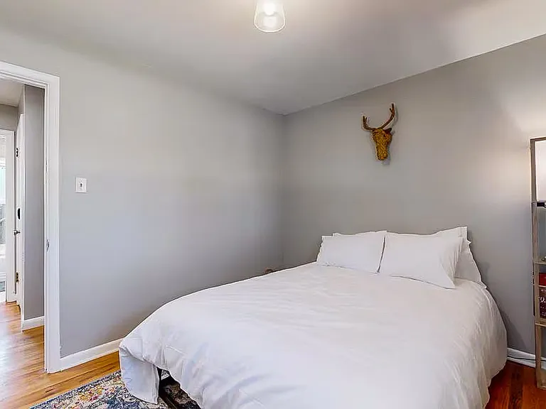 Upstairs bedroom 2
