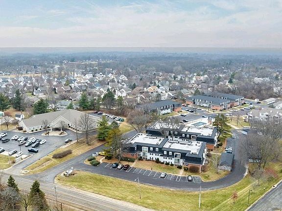 3rd image of 4019 W Hollow Creek Dr #804