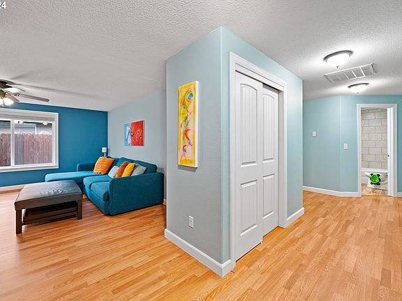 4th image of 12916 NE 51st St