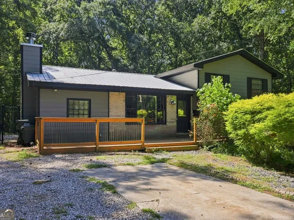2840 Lois Ln, Loganville, GA 30052