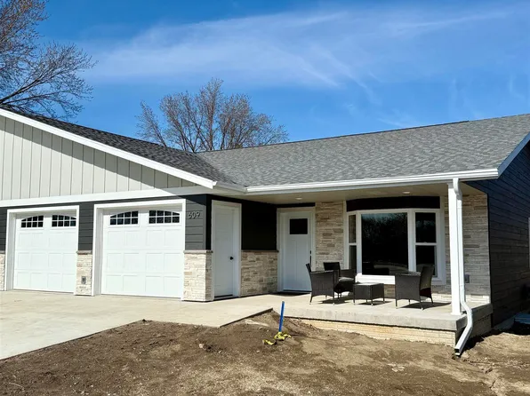 609 7th St, Sheldon, IA 51201