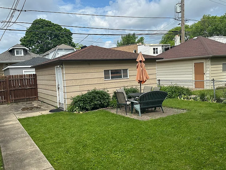 6544 N Talman Ave #2 — Photo 9