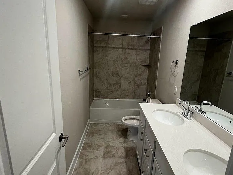 2905 Mary Elizabeth Dr — Photo 29