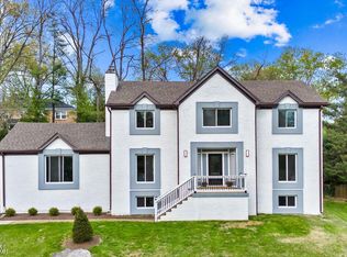 5515 Hempstead Rd, Indian Hills, KY 40207