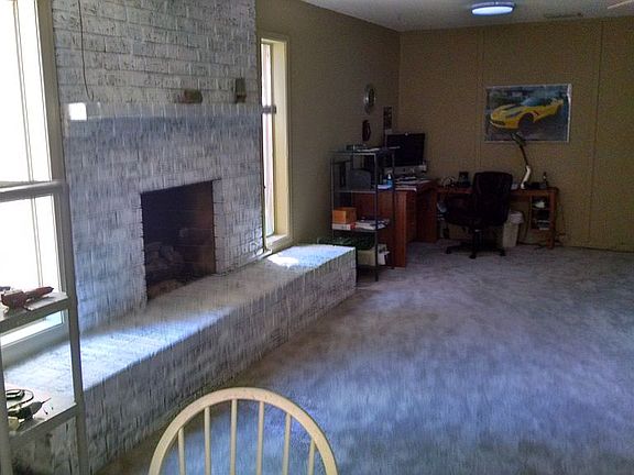 2nd image of 961 W Naranja Ave