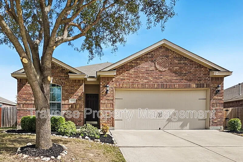 3 bed, 2.0 bath, 1579 sqft, $1,895 — Photo 1